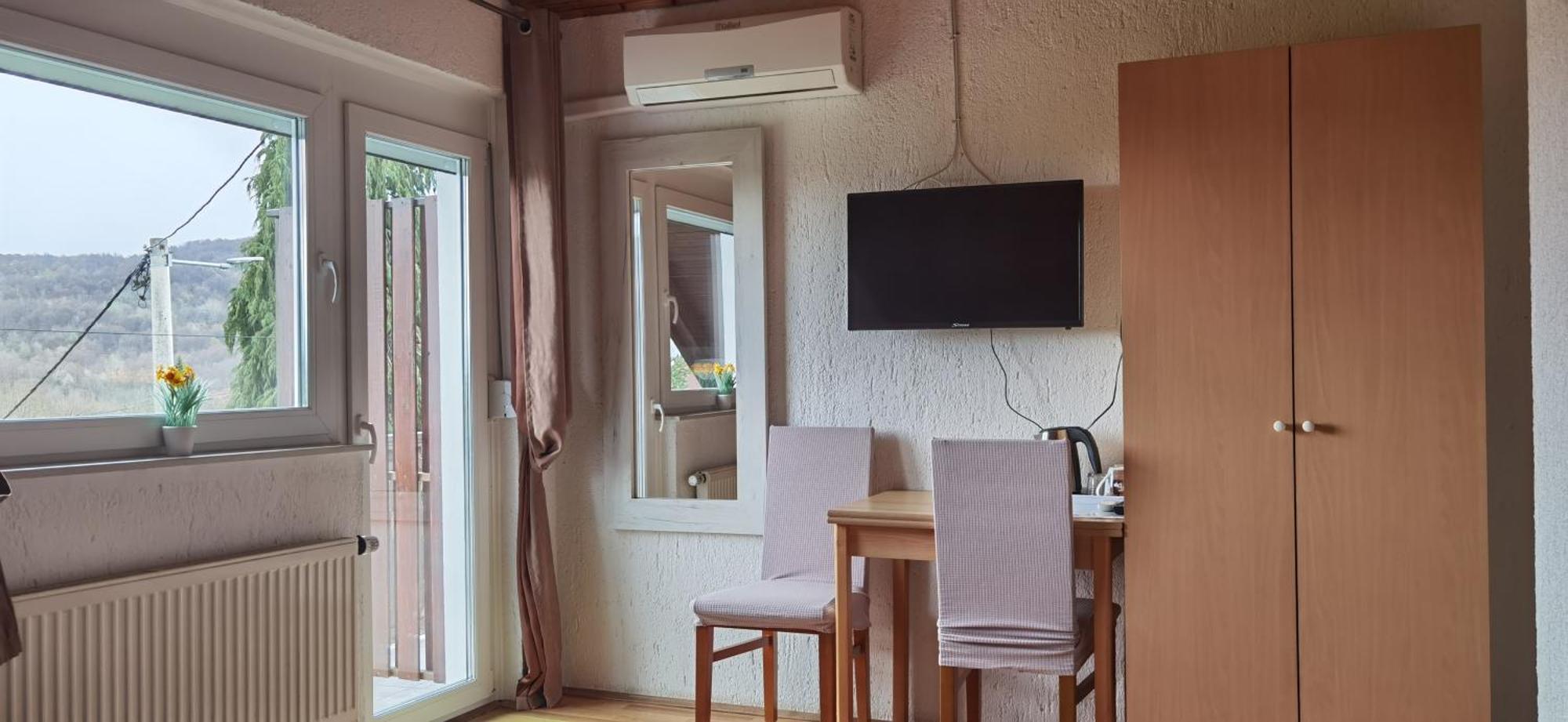 House Viktoria Hotel Seliste Dreznicko Exterior photo