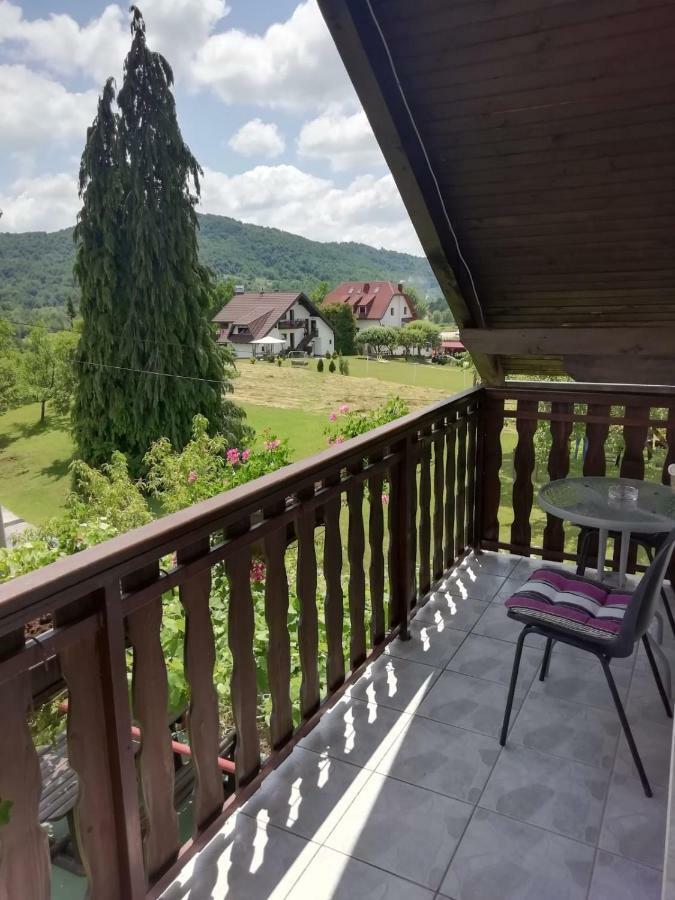 House Viktoria Hotel Seliste Dreznicko Exterior photo